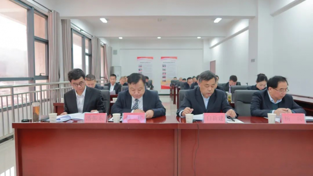 踏平坎坷成大道 實(shí)干奮斗鑄輝煌！陜西銀礦召開六屆一次職工代表...